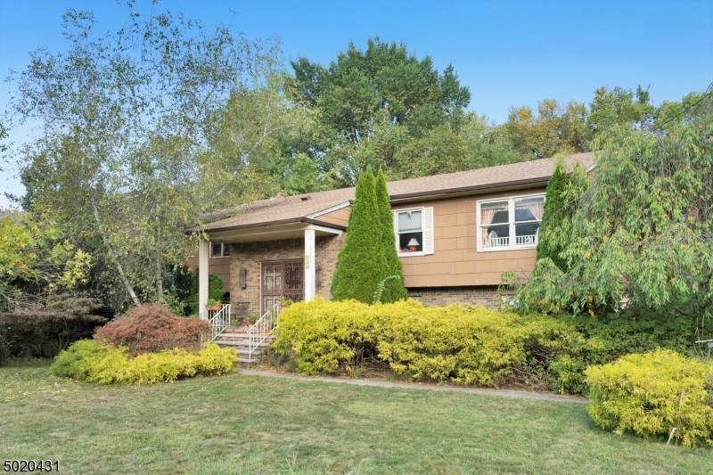278 E Crescent Ave - Photo 1