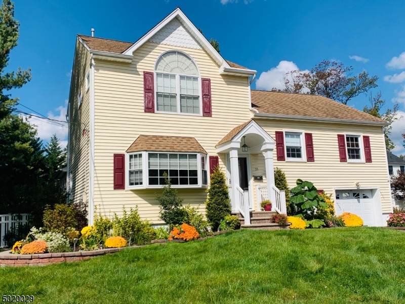 33 Moss Ave - Photo 1