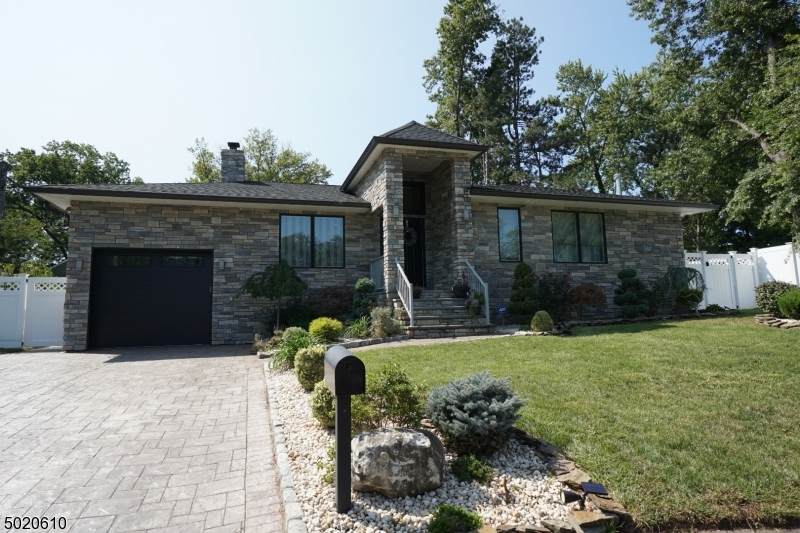 29 Coral Ct - Photo 1