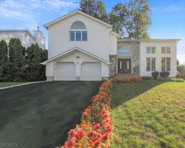 28 Lucianna Ln - Photo 1