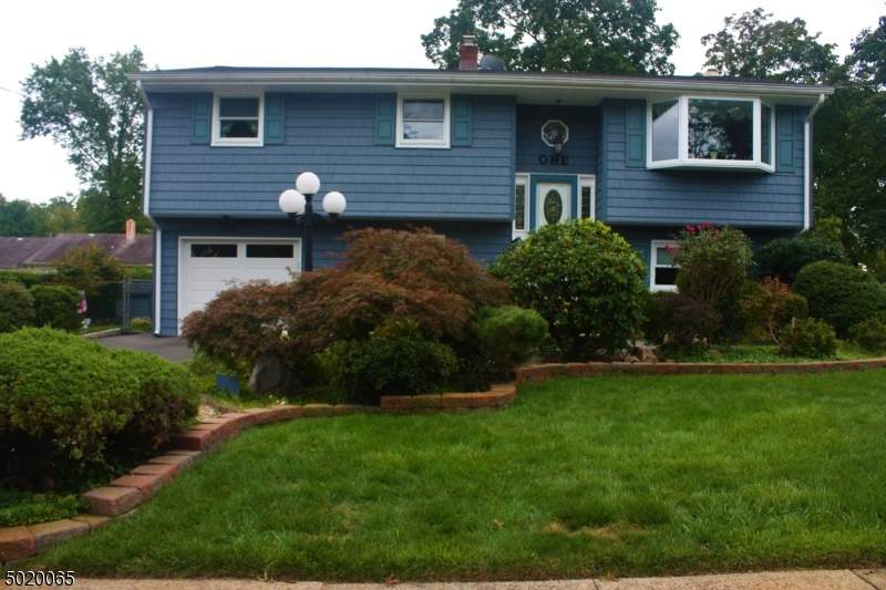 1 Dickerson Dr - Photo 1