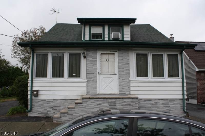 102 Bellevue Ave - Photo 1