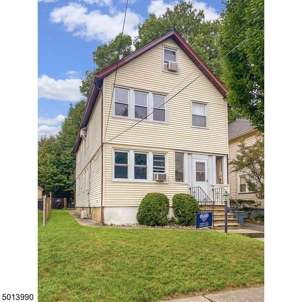 126 Burnside Ave - Photo 1