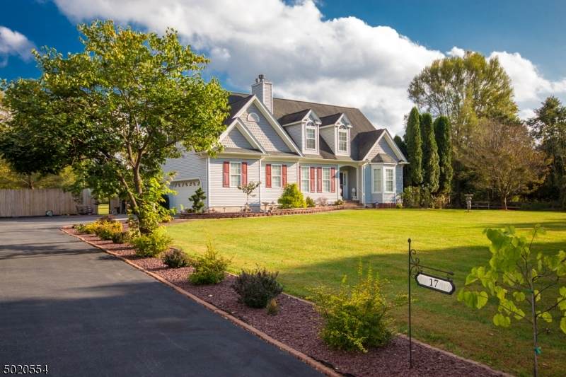 17 Bear Creek Rd - Photo 1