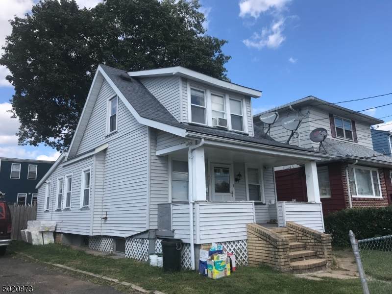 411 Princeton Ave - Photo 1
