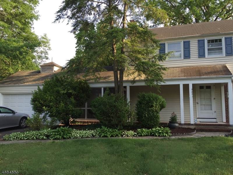 247 W Summit St - Photo 1