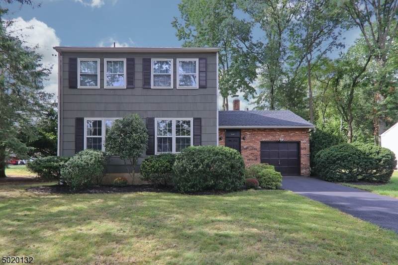 830 Grandview Ave - Photo 1