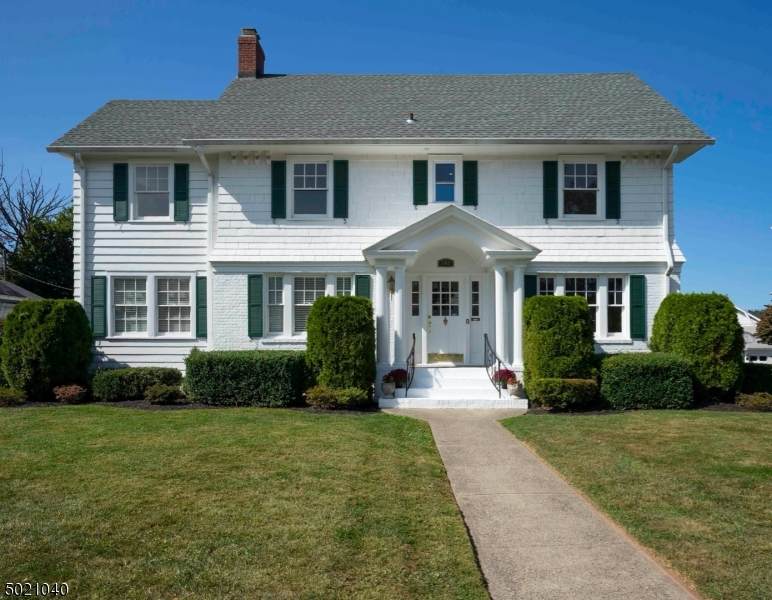 345 Prospect St - Photo 1