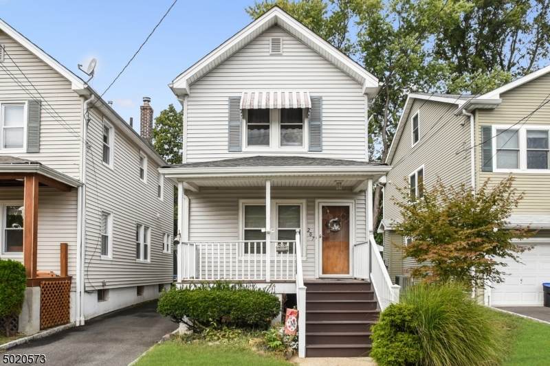 207 Livingston St - Photo 1