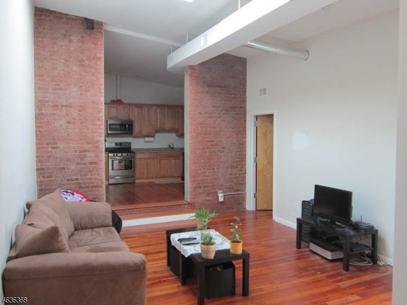 17 Division St - Photo 1