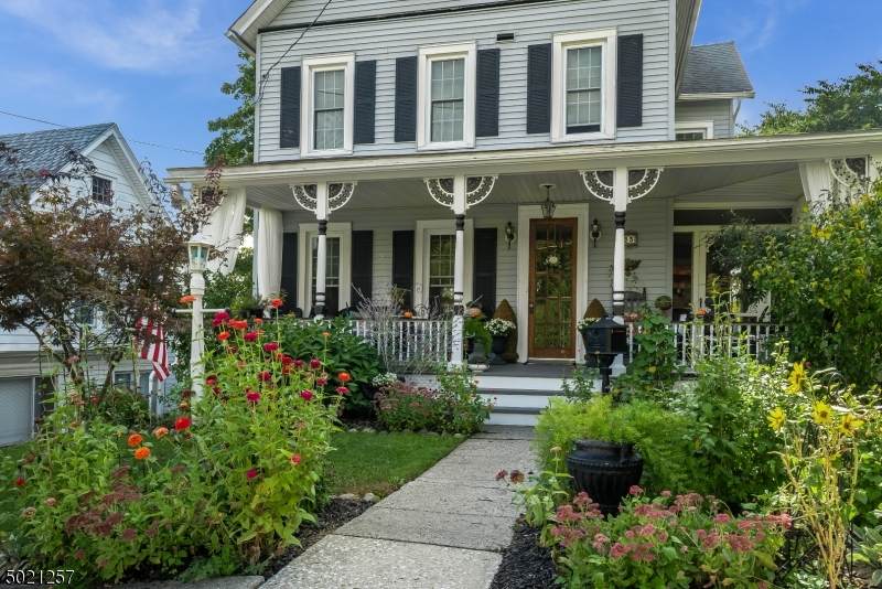 23 Foster St - Photo 1