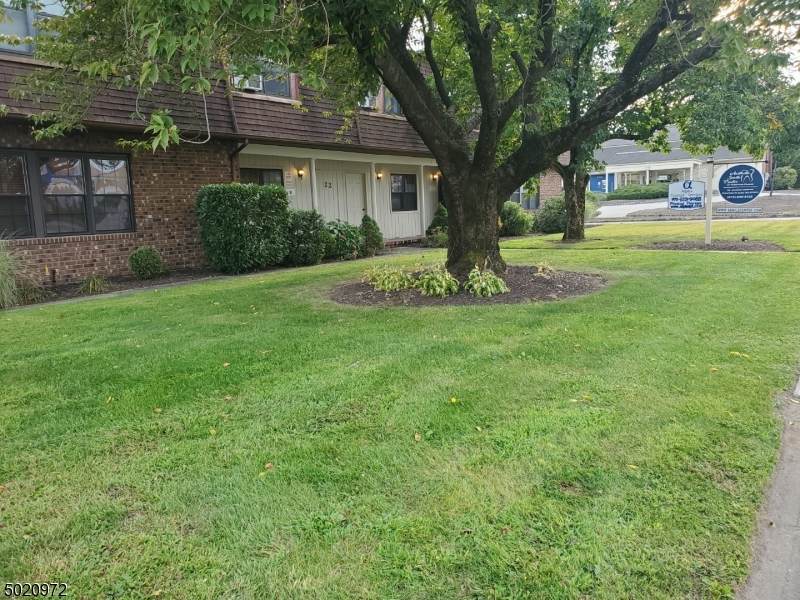 22 Jackson Ave - Photo 1