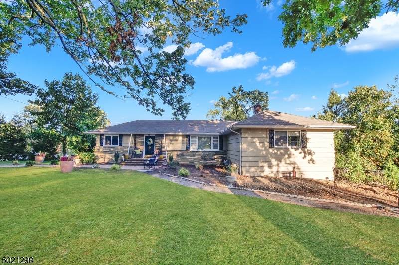 102 Mac Donald Dr - Photo 1
