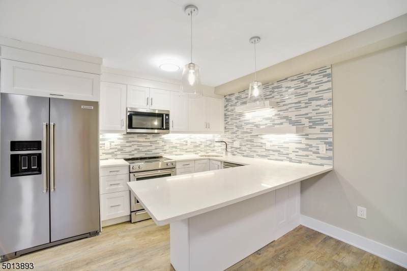 206 Main St C1022 - Photo 1