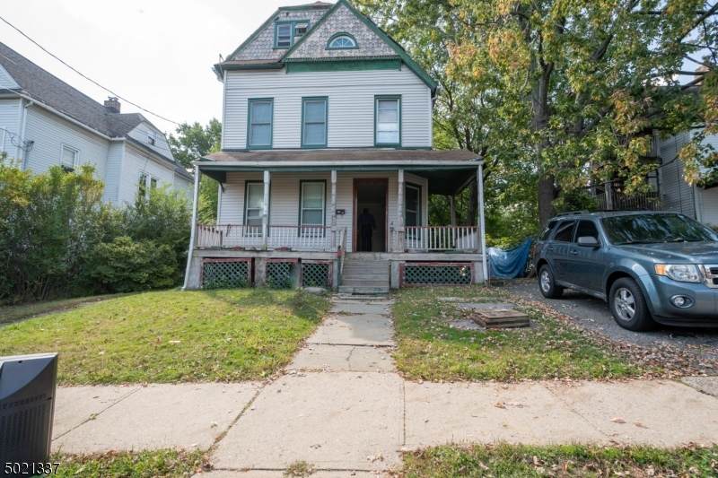 133 Walnut St - Photo 1