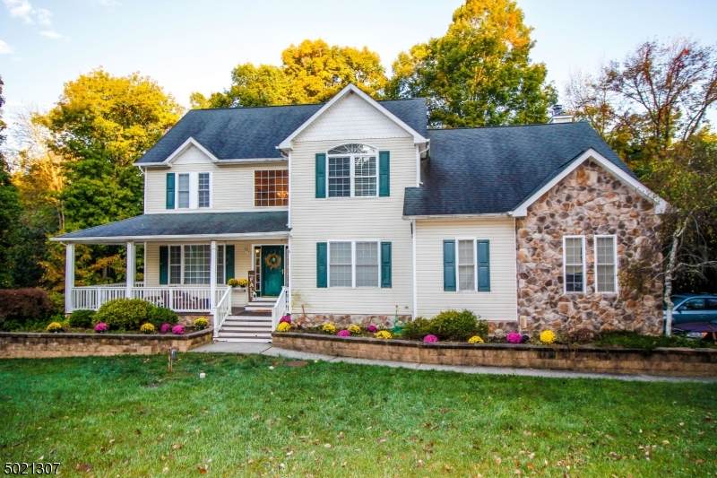 7 Stoneridge Ct - Photo 1