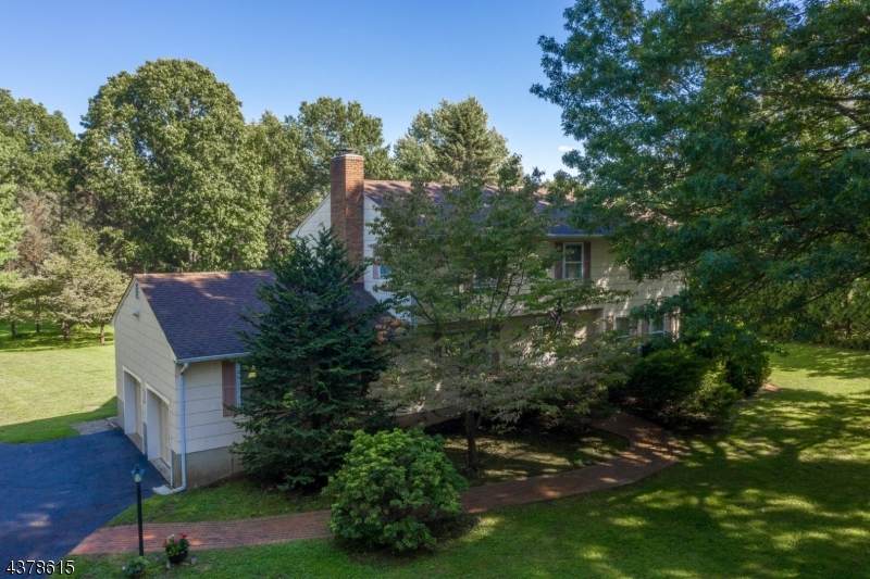 9 Heather Hill Way - Photo 1