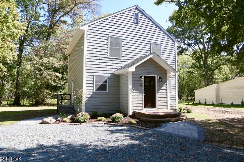 4 Dixon Ln - Photo 1