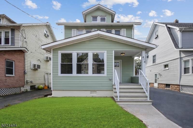 416 E 4Th Ave - Photo 1
