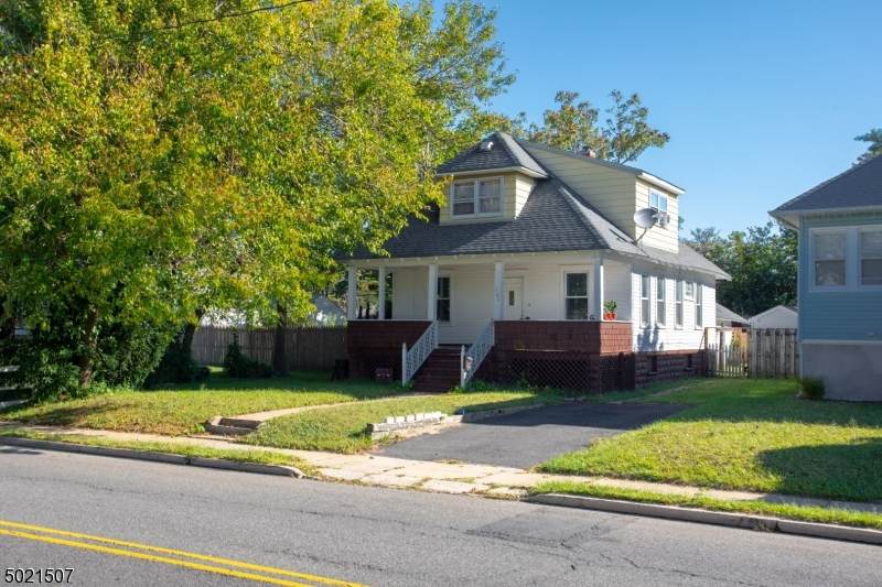 260 Carr Ave - Photo 1