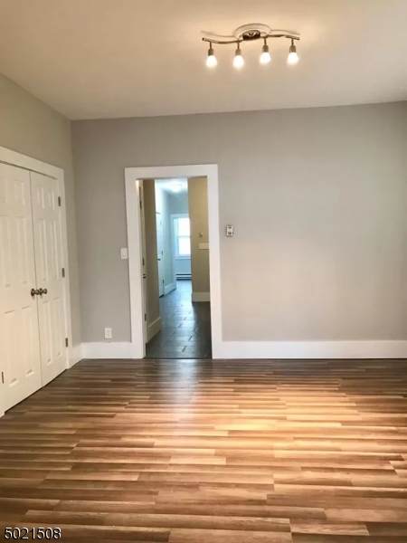 327 Ashton Ave - Photo 1