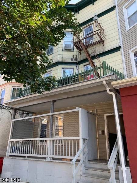76 4TH ST - Photo 1