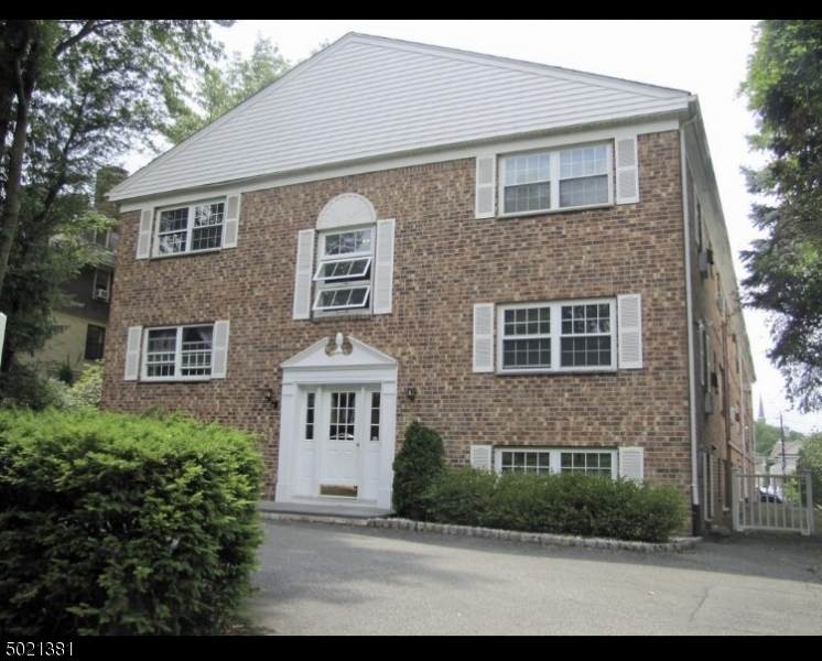 48 Elm St Apt B3 - Photo 1
