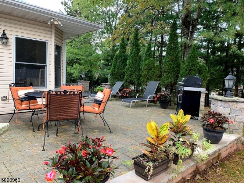 312 Mountain Ave - Photo 1