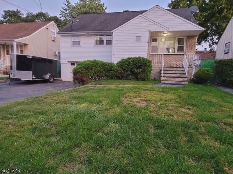 204 Atlantic St - Photo 1