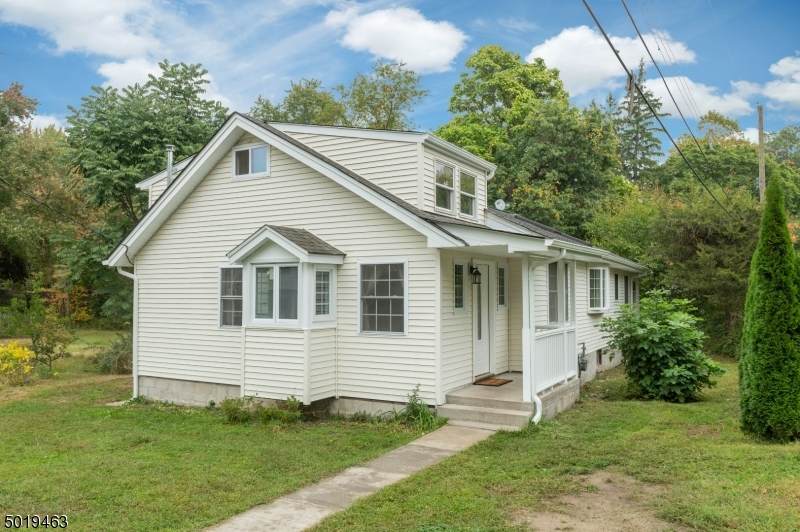 48 Bellows Ln - Photo 1