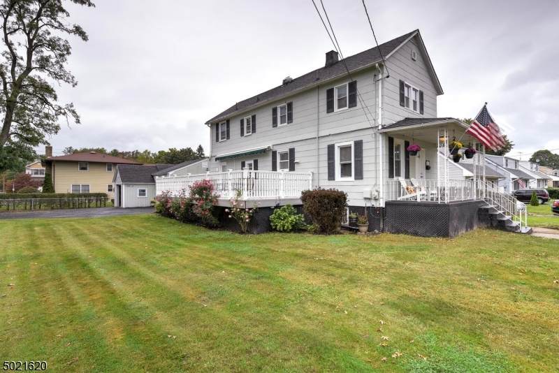 803 Boesel Ave - Photo 1
