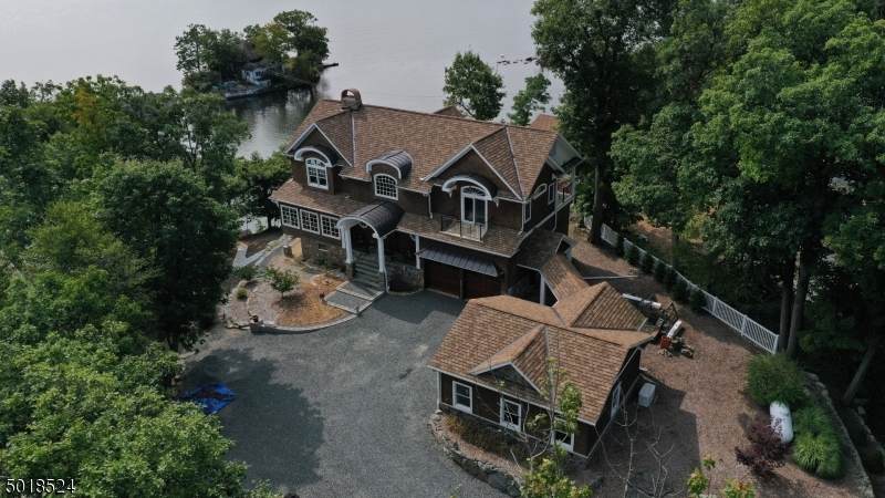 656 Lakeside Ave - Photo 1