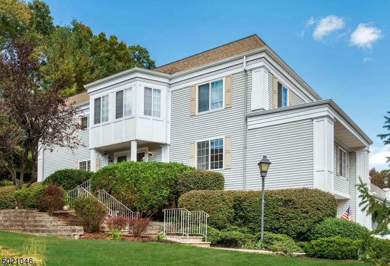 138 Riveredge Drive - Photo 1