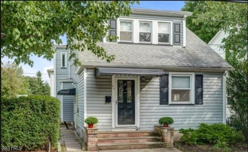 44 Blaine St - Photo 1