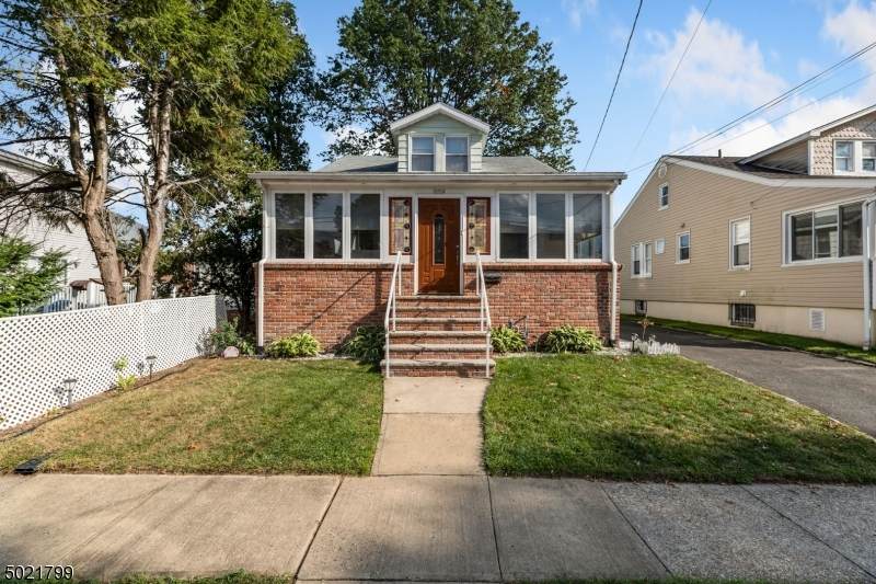 859 Remmos Ave - Photo 1