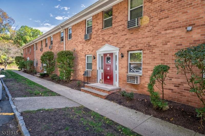 100 Pierson Miller Dr-C33 - Photo 1