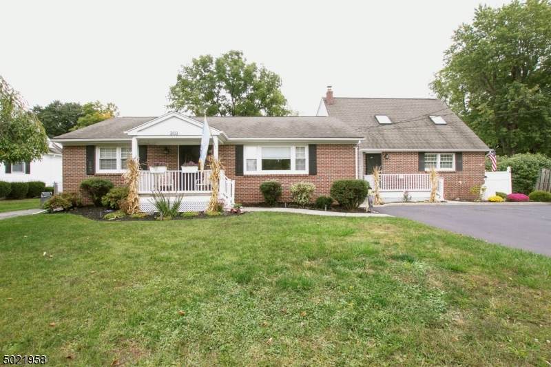 303 Franklin St - Photo 1