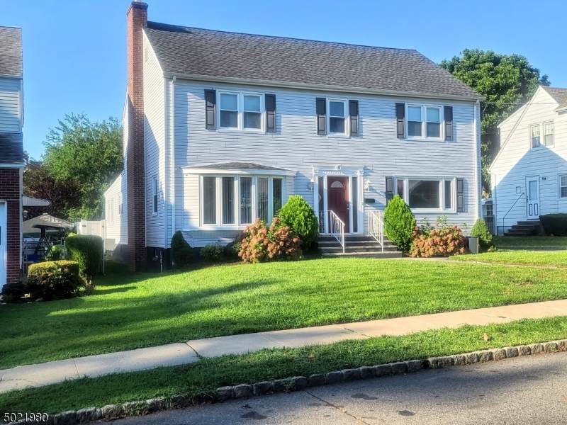 47 Lloyd Pl - Photo 1