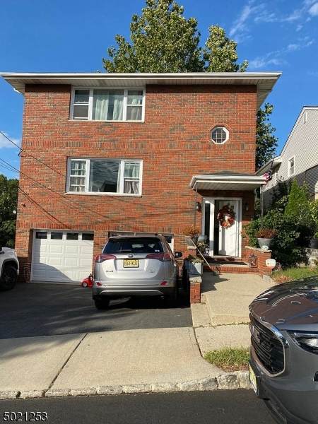 32 Cedarhurst Ave - Photo 1