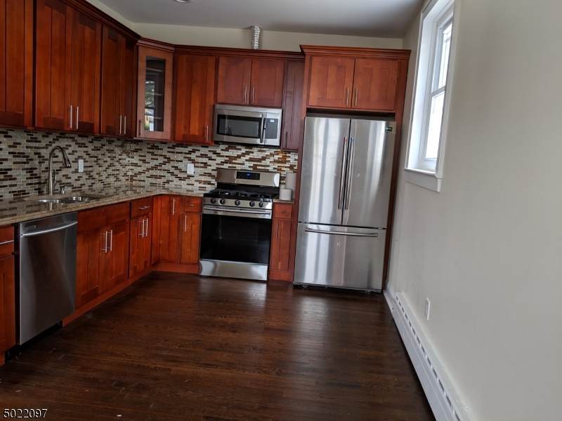 208 Terrace Ave - Photo 1