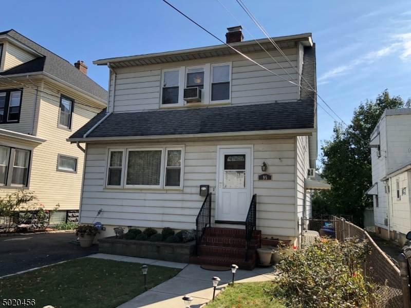 95 Berkeley Ave - Photo 1