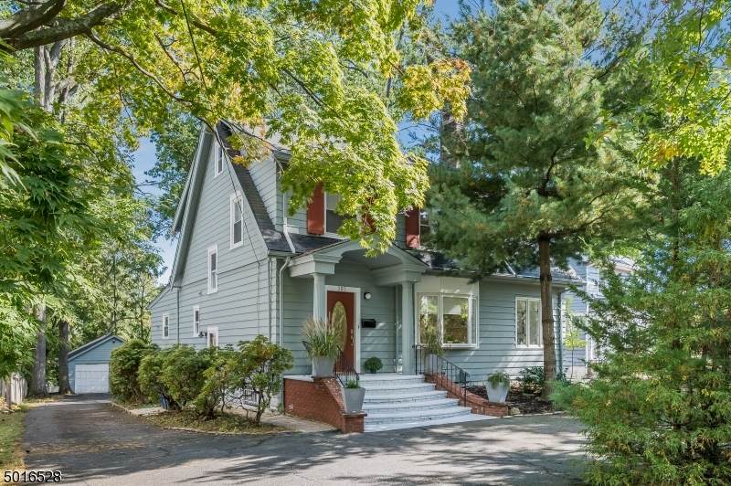 202 Gregory Ave - Photo 1