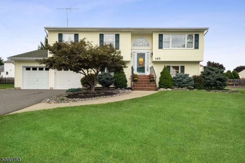 145 Duffy Pl - Photo 1