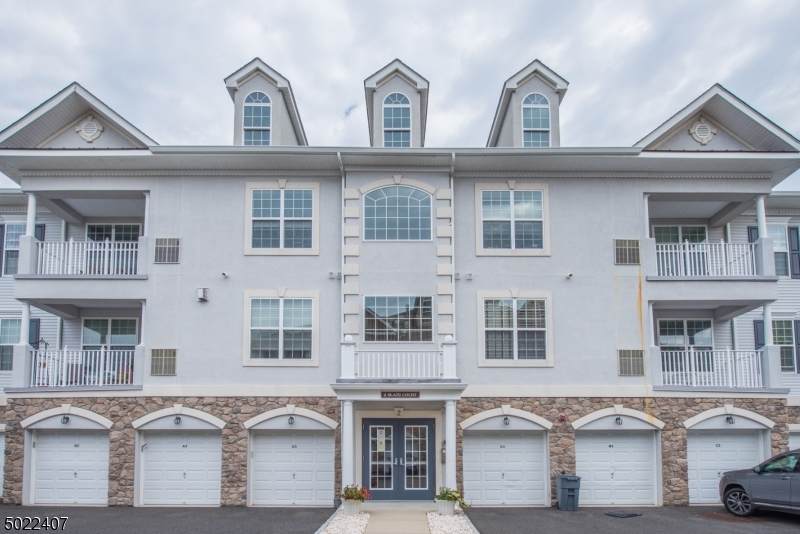 2 Slate Ct D3 - Photo 1