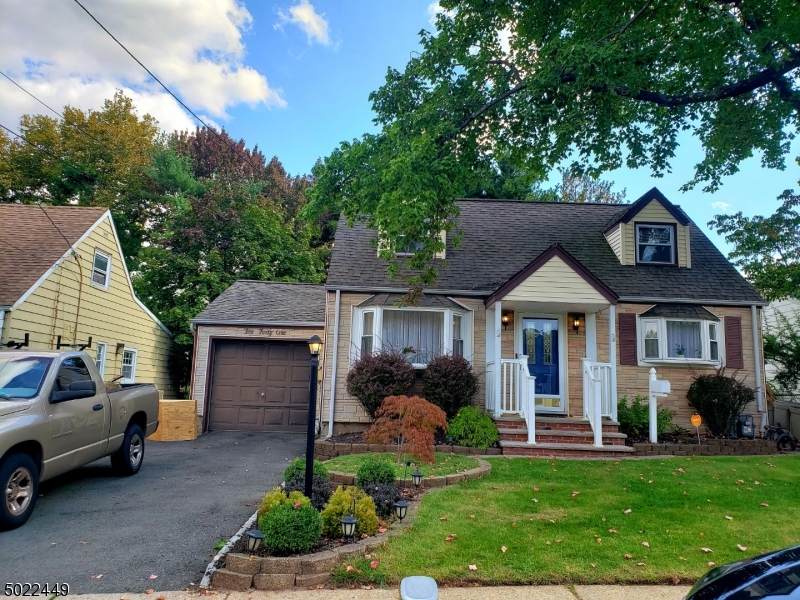 1041 Cranbrook Rd - Photo 1