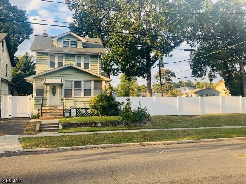 325 Stockton Ave - Photo 1