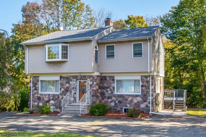 1484 Macopin Rd - Photo 1