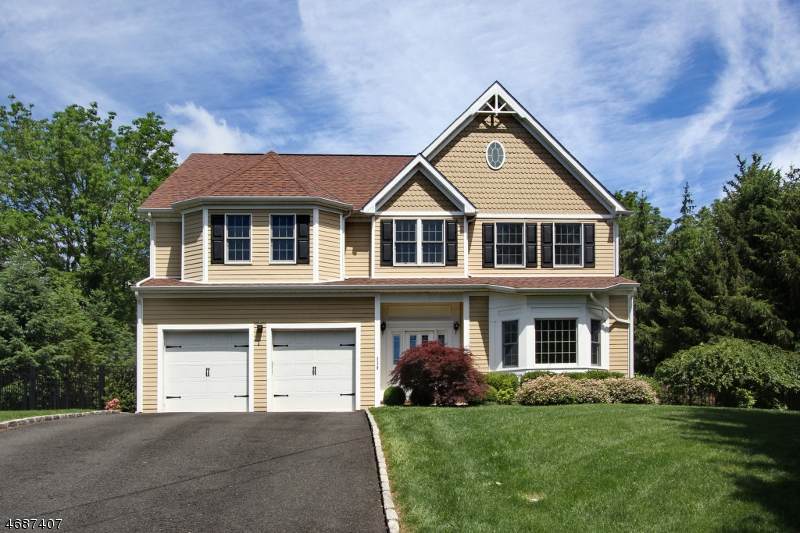 338 Washington St - Photo 1