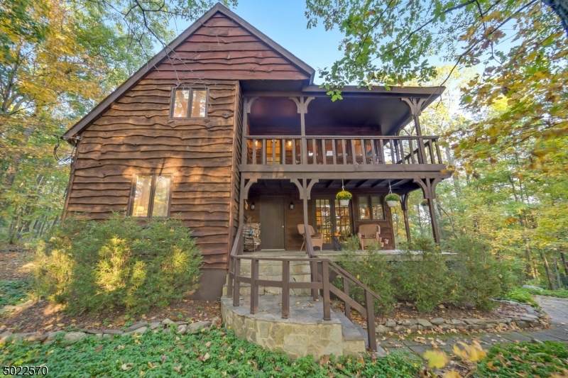 320 Mountainside Dr - Photo 1