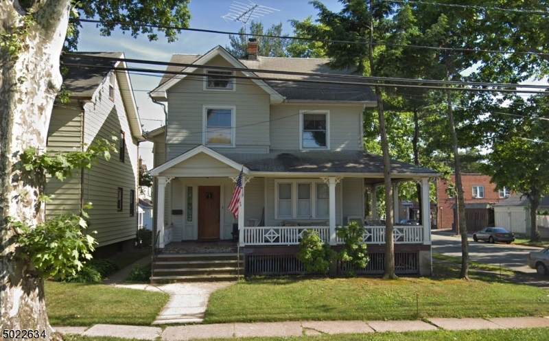 145 De Mott Ave - Photo 1